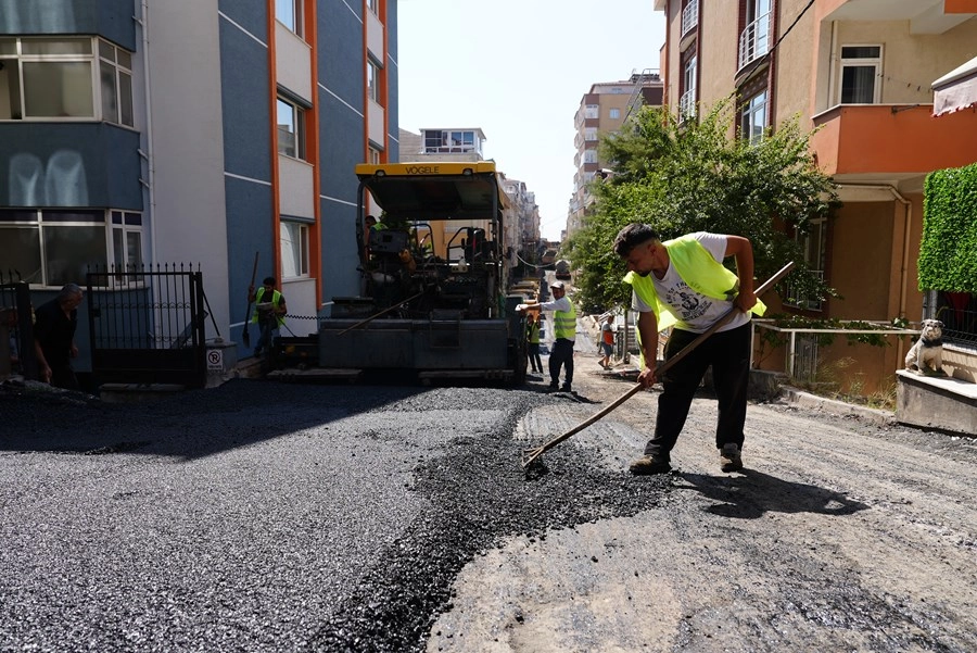 Maltepe’de Yol Yenileme Çalışmaları Sürüyor